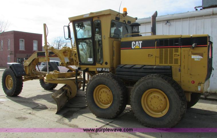 image for item I6676 2005 Caterpillar 12H VHP Plus motor grader