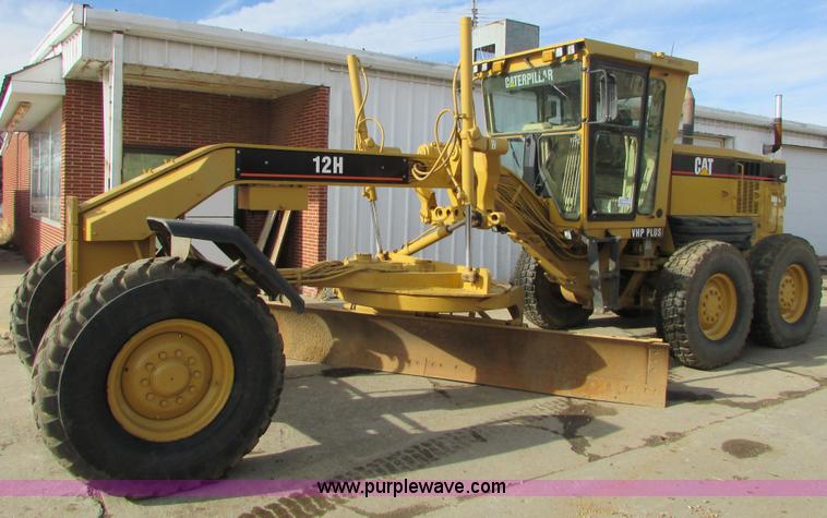image for item I6676 2005 Caterpillar 12H VHP Plus motor grader