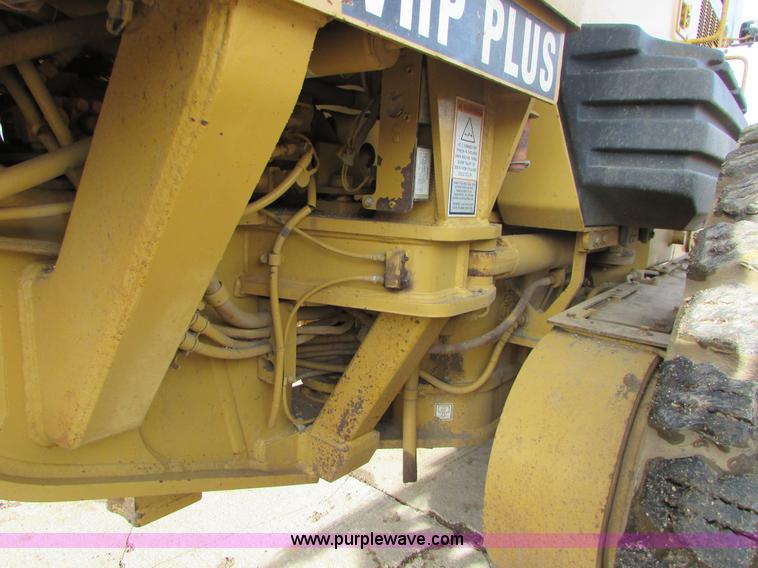 image for item I6676 2005 Caterpillar 12H VHP Plus motor grader