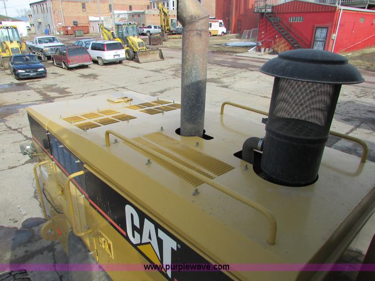 image for item I6676 2005 Caterpillar 12H VHP Plus motor grader