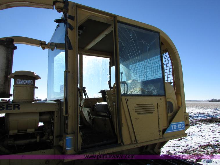 image for item I6677 Dresser TD15C dozer