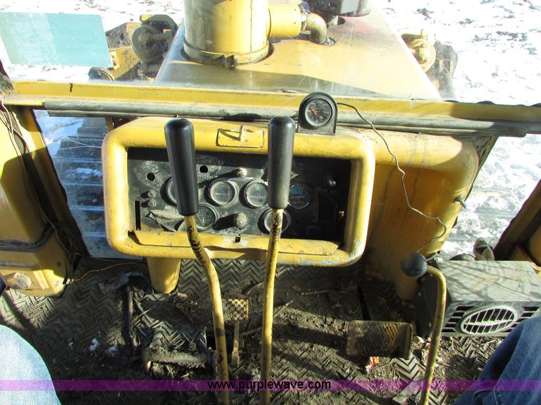 image for item I6677 Dresser TD15C dozer