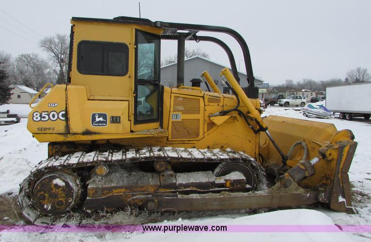 image for item I6685 1997 John Deere 850C Series II LGP dozer
