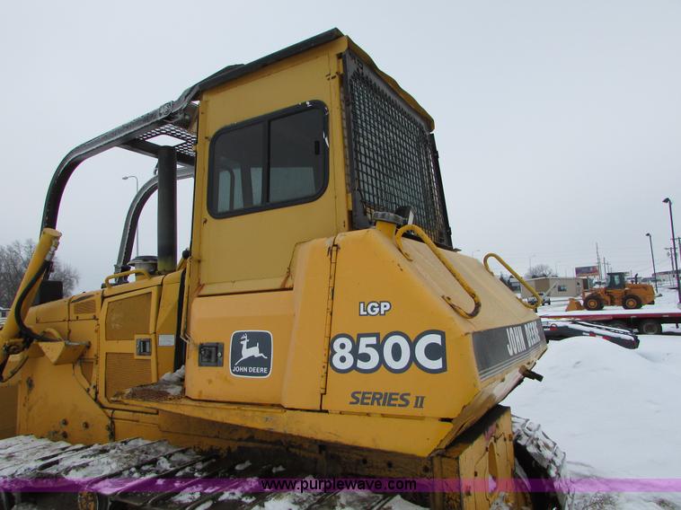image for item I6685 1997 John Deere 850C Series II LGP dozer