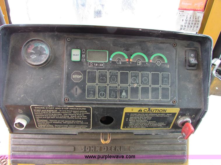 image for item I6685 1997 John Deere 850C Series II LGP dozer