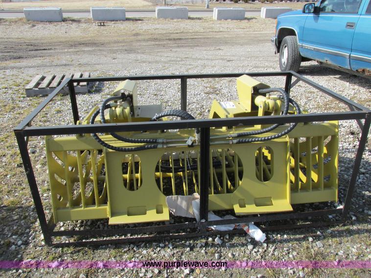 image for item I8766 Skid steer grapple bucket