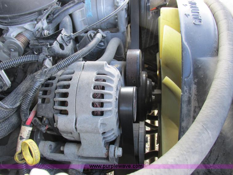 image for item I8767 2001 Chevrolet S10 pickup truck