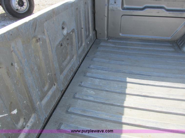 image for item I8767 2001 Chevrolet S10 pickup truck