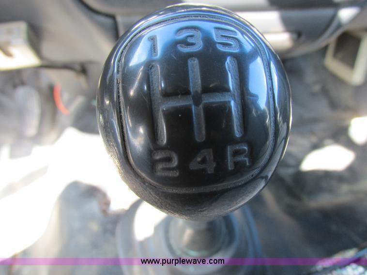 image for item I8767 2001 Chevrolet S10 pickup truck