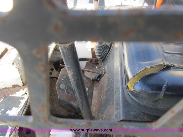 image for item I8768 Bobcat 542B skid steer