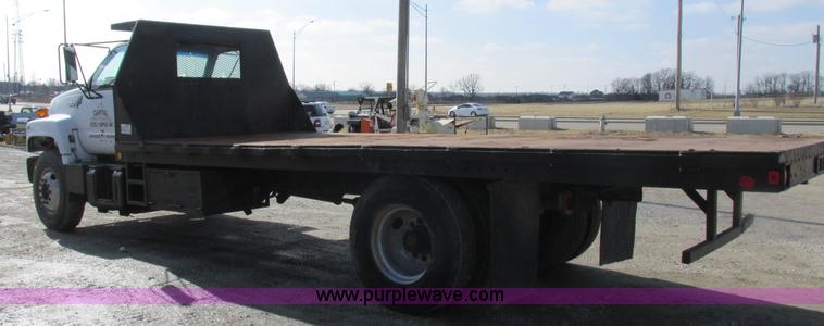 image for item I8769 1991 GMC TopKick flatbed truck