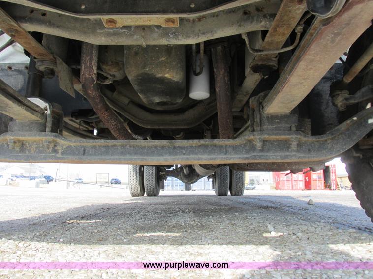 image for item I8769 1991 GMC TopKick flatbed truck