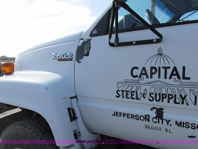 image for item I8769 1991 GMC TopKick flatbed truck