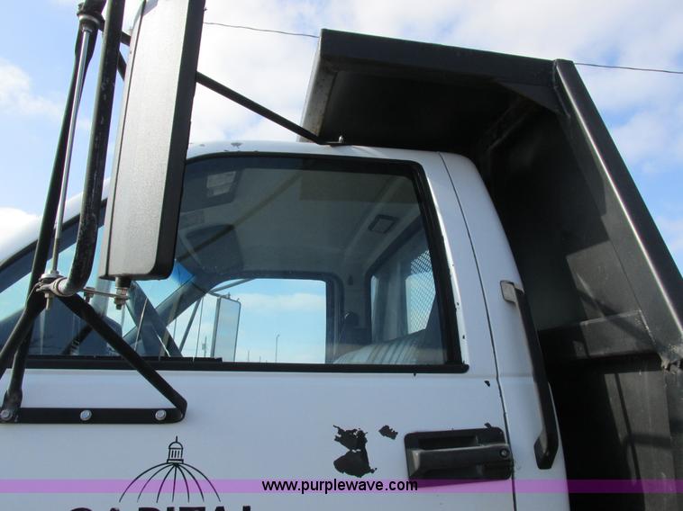 image for item I8769 1991 GMC TopKick flatbed truck