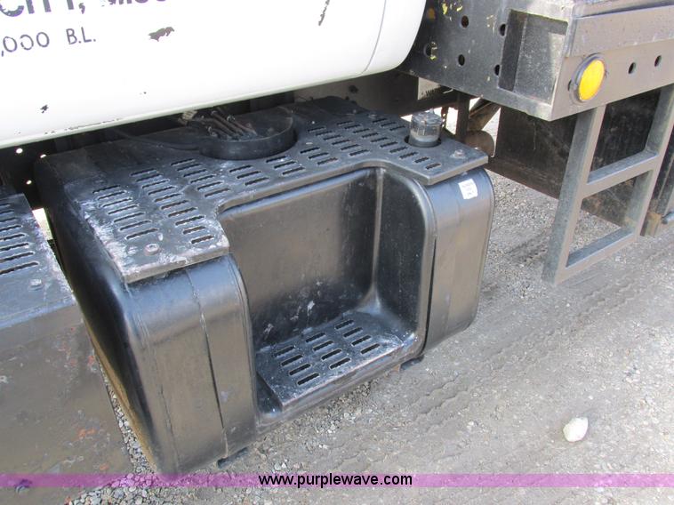 image for item I8769 1991 GMC TopKick flatbed truck