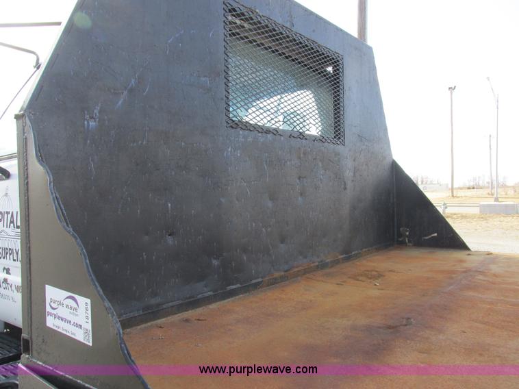 image for item I8769 1991 GMC TopKick flatbed truck