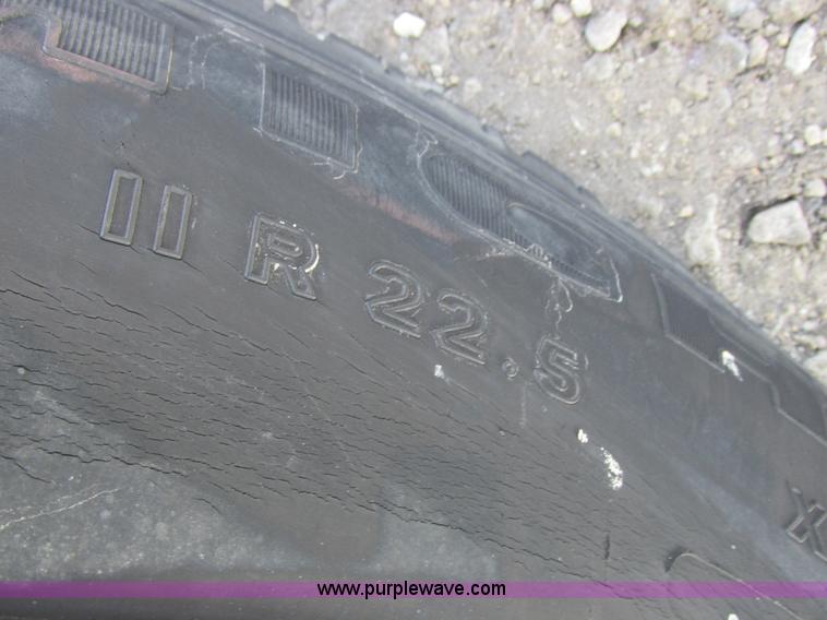 image for item I8769 1991 GMC TopKick flatbed truck