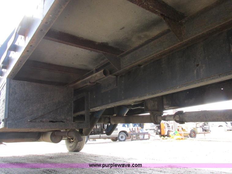 image for item I8769 1991 GMC TopKick flatbed truck