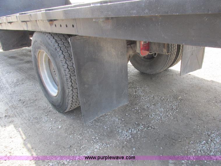 image for item I8769 1991 GMC TopKick flatbed truck