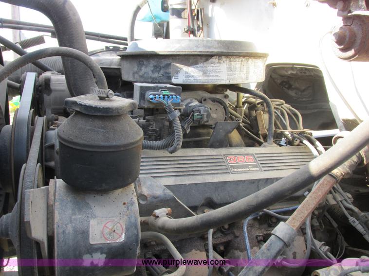 image for item I8769 1991 GMC TopKick flatbed truck