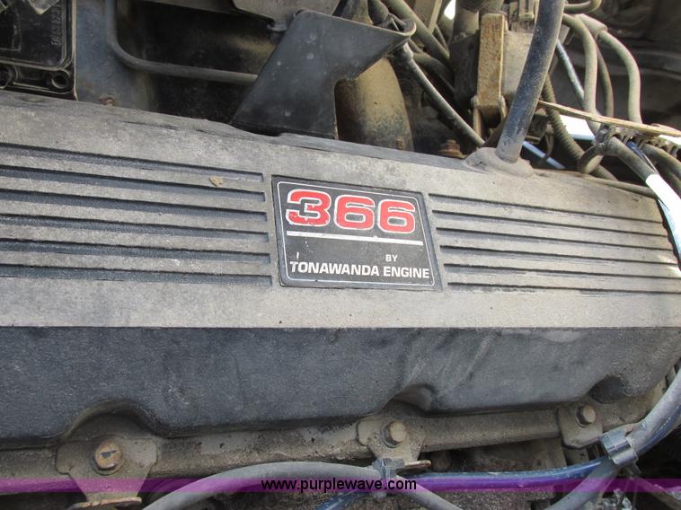 image for item I8769 1991 GMC TopKick flatbed truck