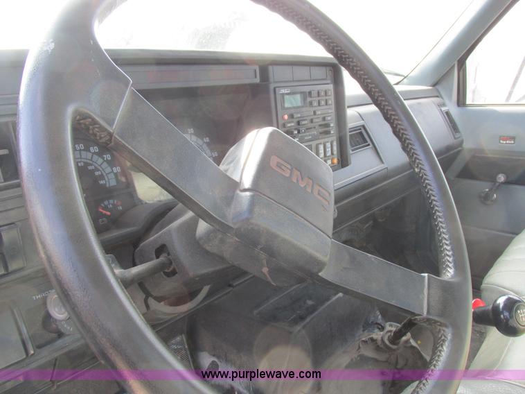 image for item I8769 1991 GMC TopKick flatbed truck