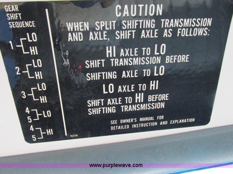 image for item I8769 1991 GMC TopKick flatbed truck