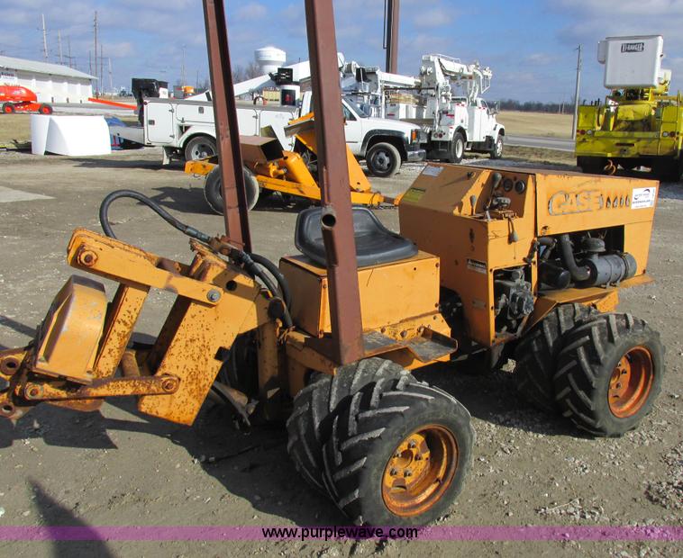 image for item I8784 1979 Case Maxi Sneaker vibratory plow