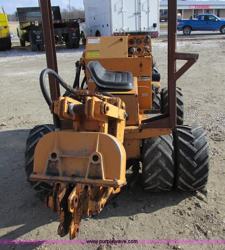 image for item I8784 1979 Case Maxi Sneaker vibratory plow