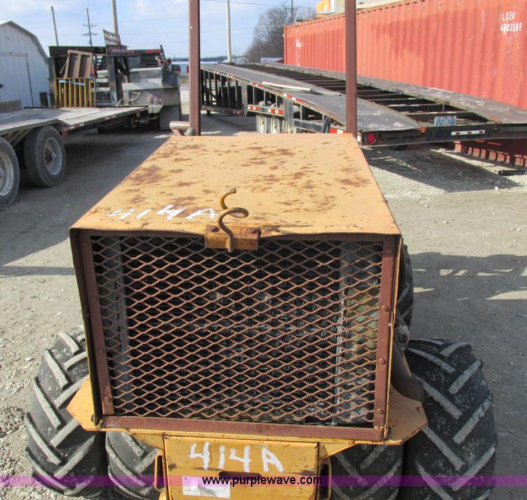 image for item I8784 1979 Case Maxi Sneaker vibratory plow