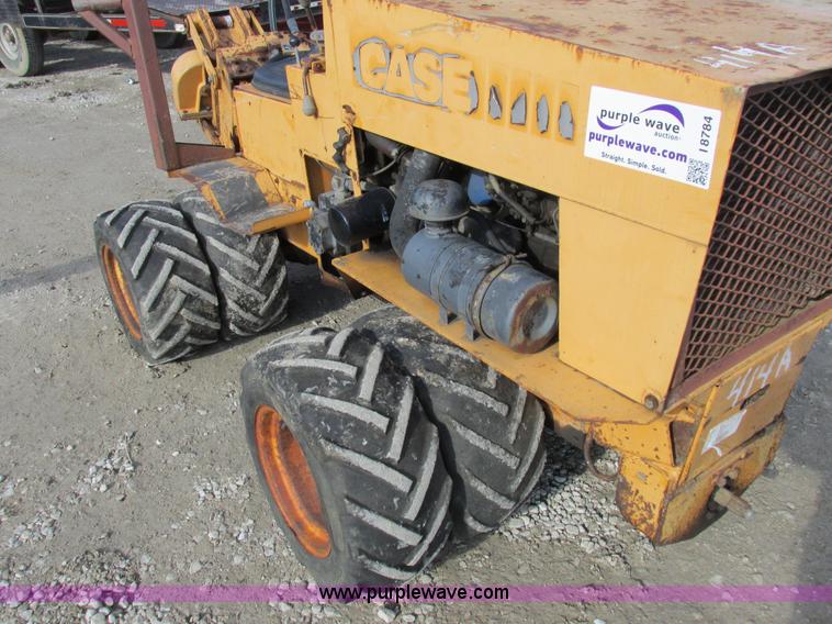 image for item I8784 1979 Case Maxi Sneaker vibratory plow