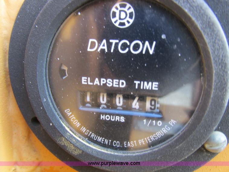 image for item I8784 1979 Case Maxi Sneaker vibratory plow