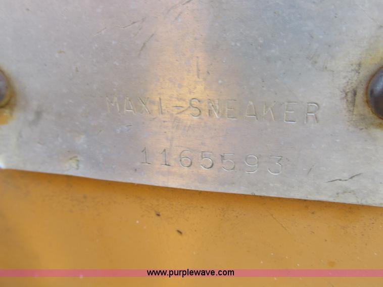 image for item I8784 1979 Case Maxi Sneaker vibratory plow