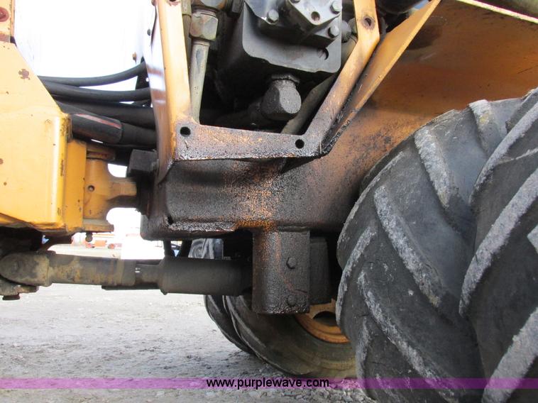 image for item I8784 1979 Case Maxi Sneaker vibratory plow