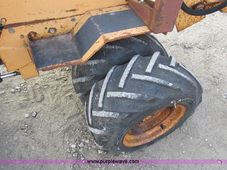 image for item I8784 1979 Case Maxi Sneaker vibratory plow