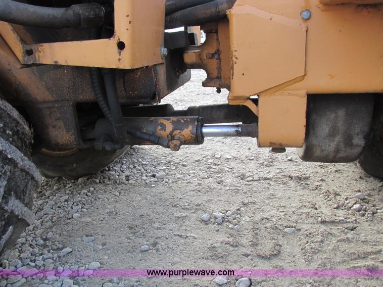 image for item I8784 1979 Case Maxi Sneaker vibratory plow