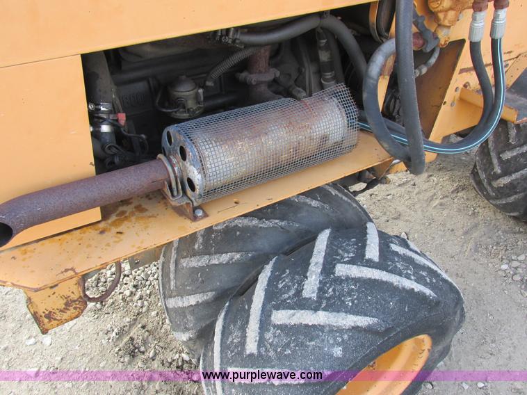 image for item I8784 1979 Case Maxi Sneaker vibratory plow