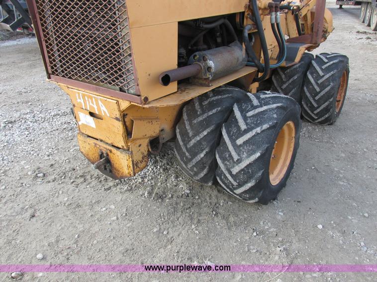 image for item I8784 1979 Case Maxi Sneaker vibratory plow