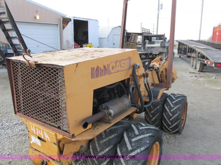 image for item I8784 1979 Case Maxi Sneaker vibratory plow