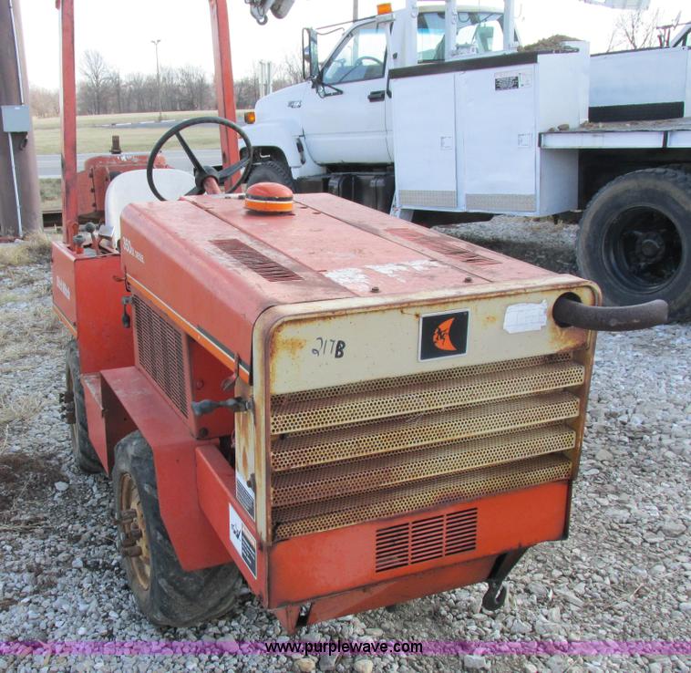 image for item I8786 Ditch Witch 350 SX vibratory plow