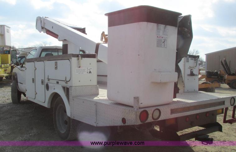 image for item I8787 1994 GMC Sierra 3500 bucket truck