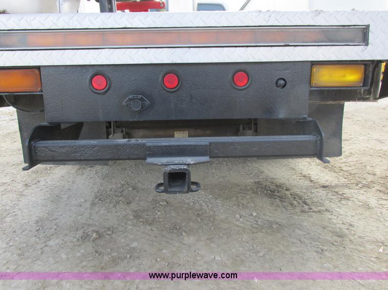 image for item I8787 1994 GMC Sierra 3500 bucket truck