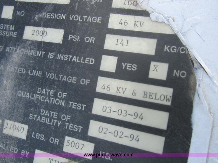 image for item I8787 1994 GMC Sierra 3500 bucket truck