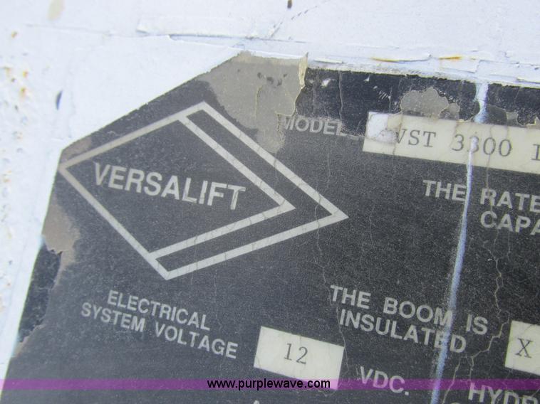 image for item I8787 1994 GMC Sierra 3500 bucket truck