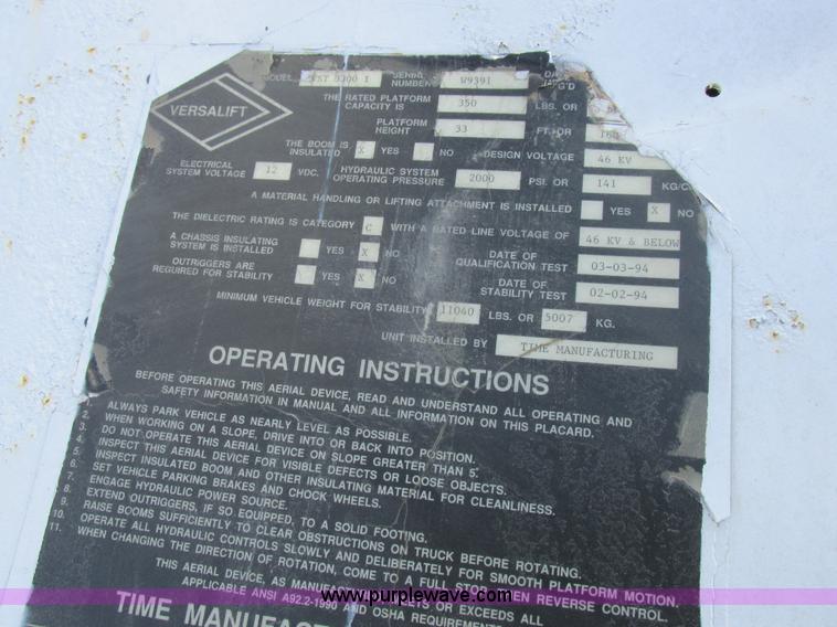 image for item I8787 1994 GMC Sierra 3500 bucket truck