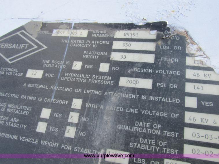 image for item I8787 1994 GMC Sierra 3500 bucket truck