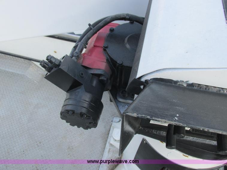 image for item I8787 1994 GMC Sierra 3500 bucket truck