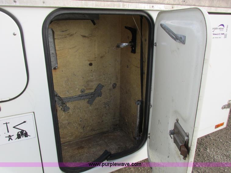 image for item I8787 1994 GMC Sierra 3500 bucket truck