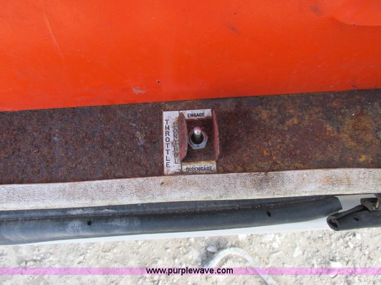 image for item I8787 1994 GMC Sierra 3500 bucket truck