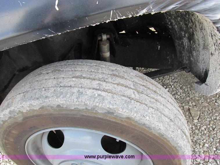 image for item I8787 1994 GMC Sierra 3500 bucket truck